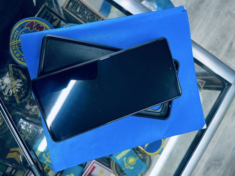 Продам смартфон Redmi note 12pro+