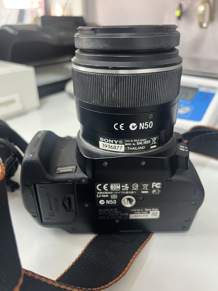 Фотоапарат Sony DSLR-A230 + Обектив Sony SAL1855