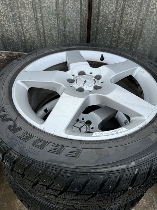 Продам диски mercedes AMG с шипованной резиной R19