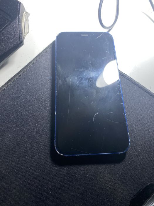 vand telefon iphone 12 mini