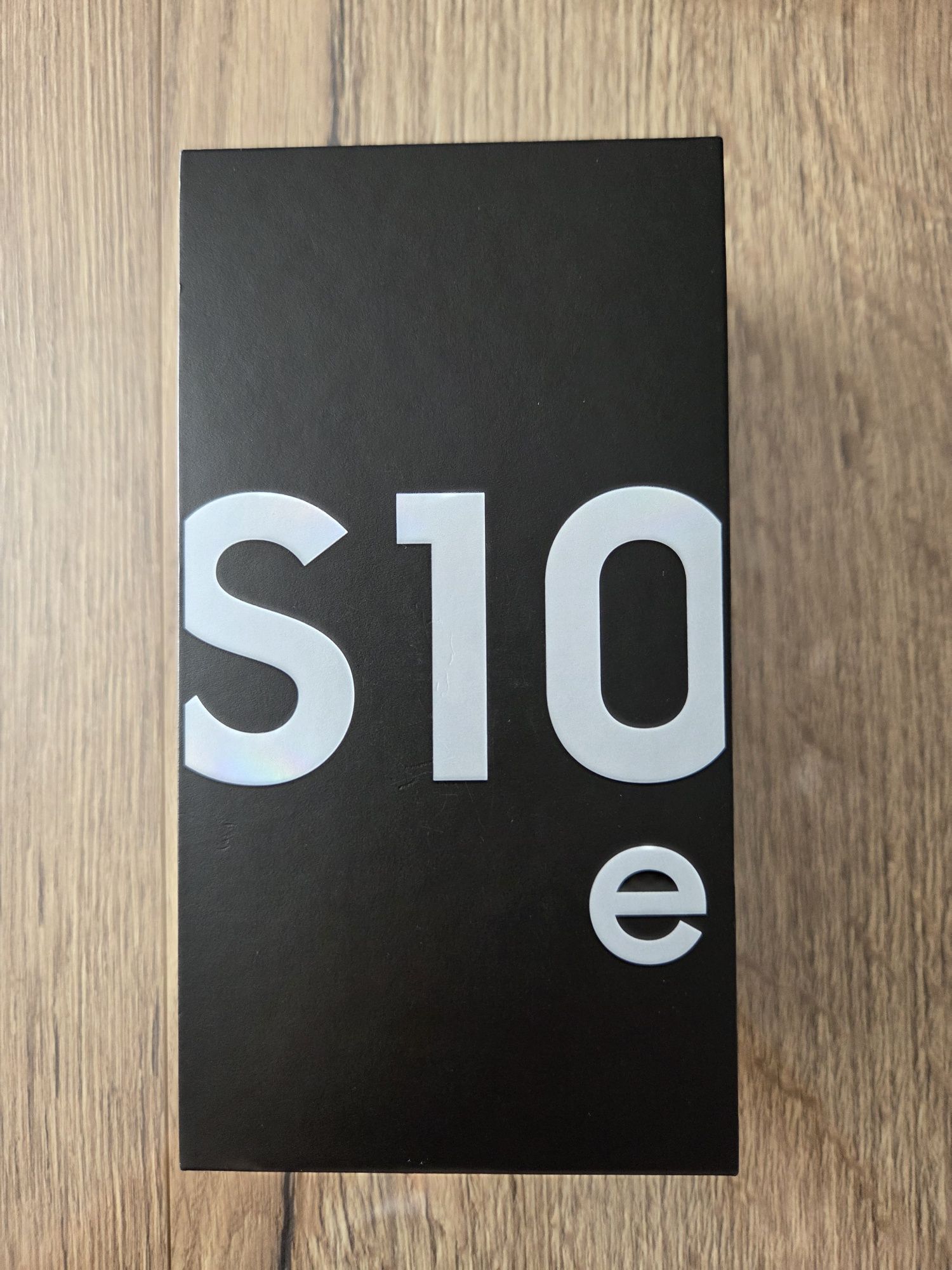 Смартфон Samsung s 10 e