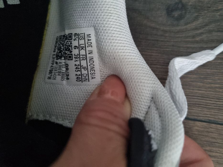 Sneaker Adidas negri