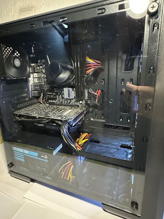 Геймърски компютър i3-10105F / GTX 1660 Super / 16GB RAM / 1TB SSD