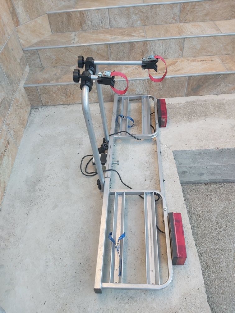 Vând suport auto pentru biciclete