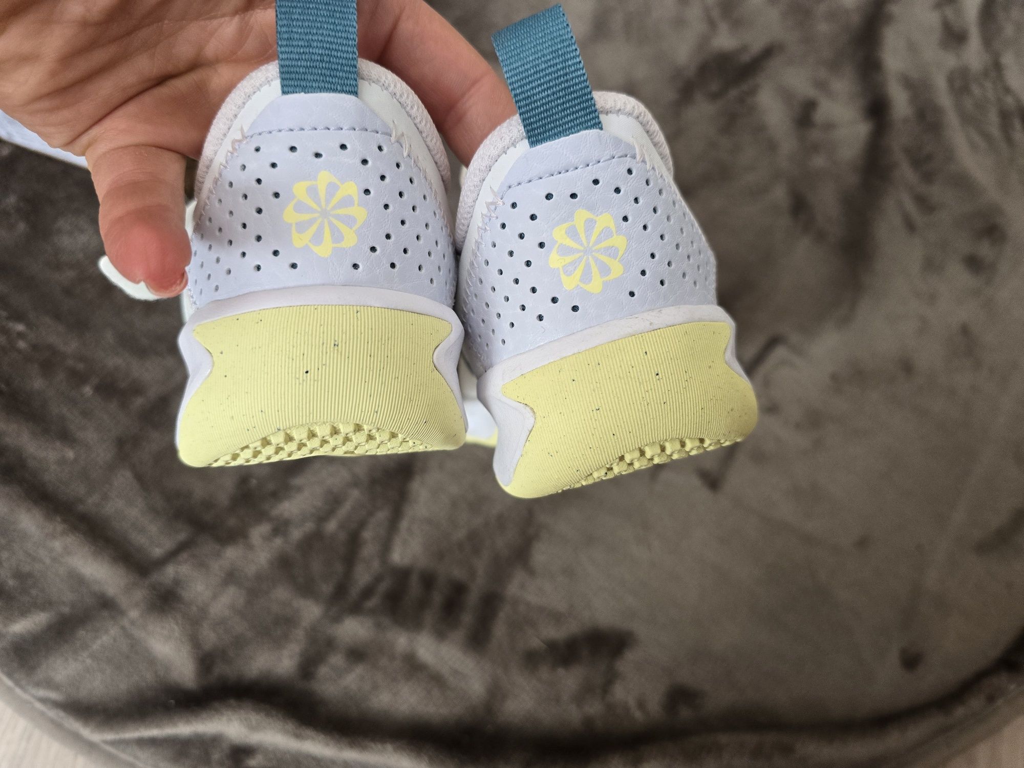 Nike маратонки нови