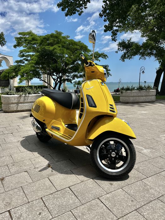 Vespa GTS 300 2021