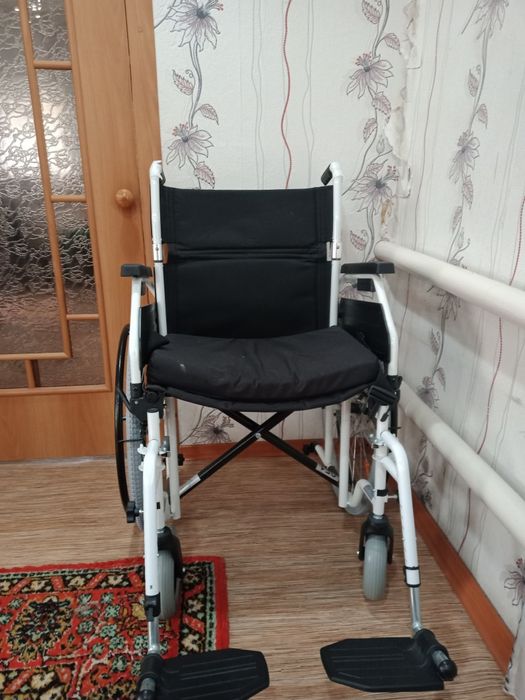 Инвалидная коляска