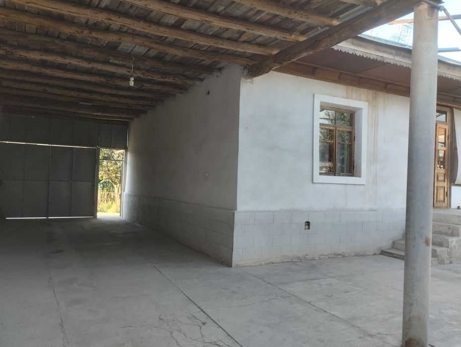 Уй сотилади 9.5сотих кибрайда ттздан бир км