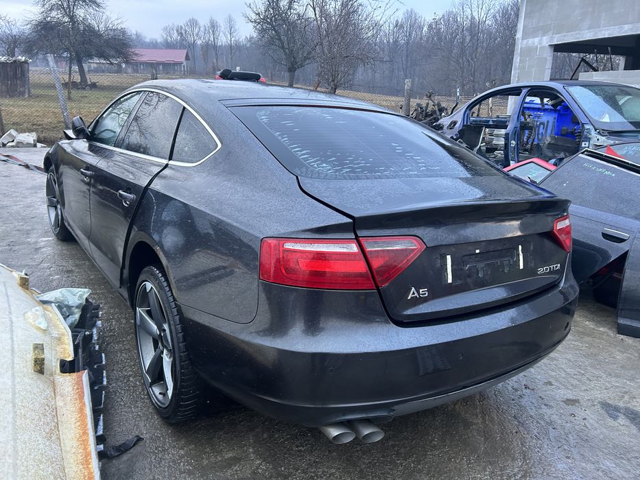 Usi stanga Audi a5 2011
