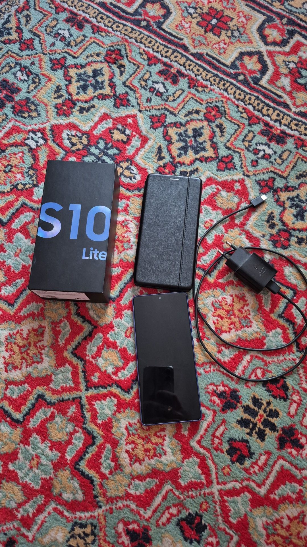 Самсунг S 10 Lite