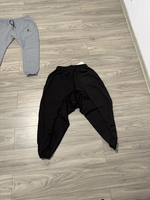 Pantaloni trening