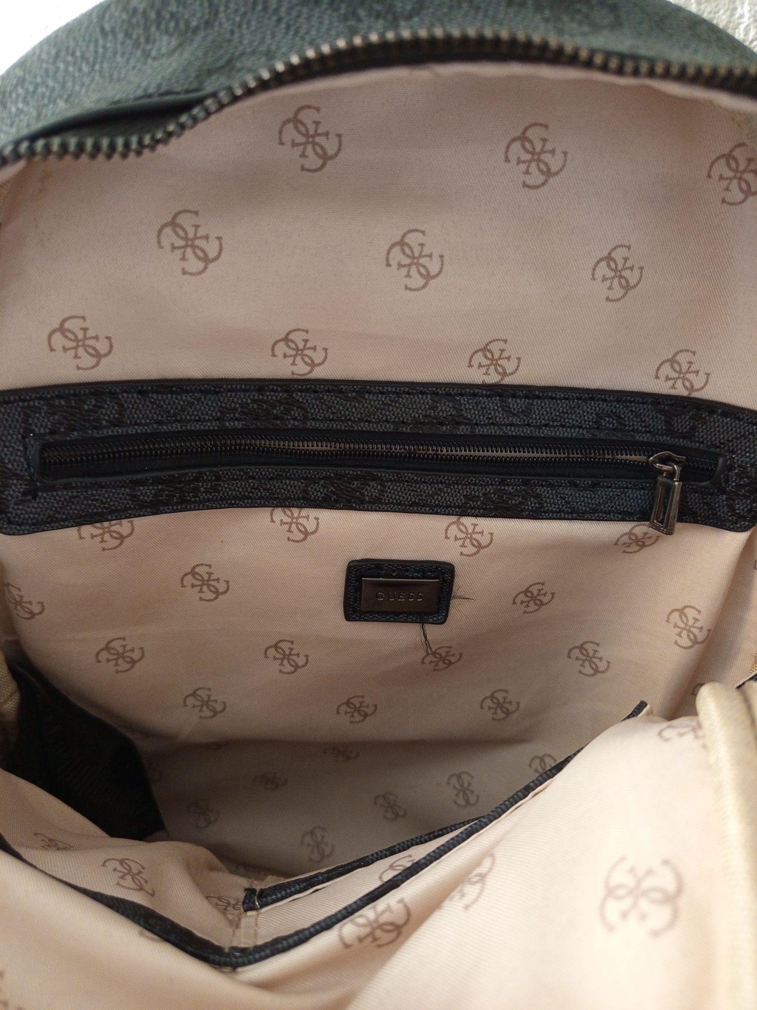 Оригинална раница Guess