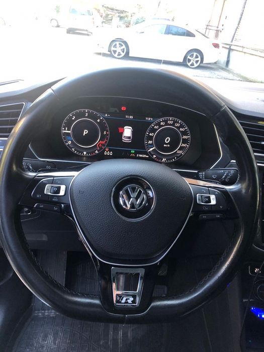 Emblema VW R-line volan rosu