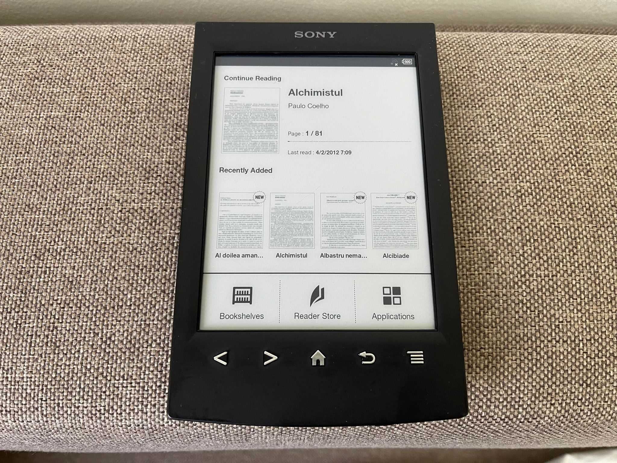 Carte electronica Ebook reader SONY PRS-T2 cu 700 carti limba romana