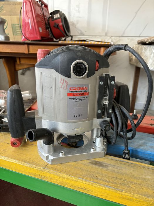 Фрезер CROWN CT11001 Professional