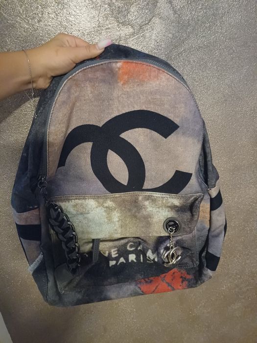 Rucsac Chanel Graffiti urban vintage, stare foarte bună