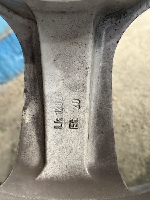 BORBET 5х120 ЕТ20 J7 с гуми BMW