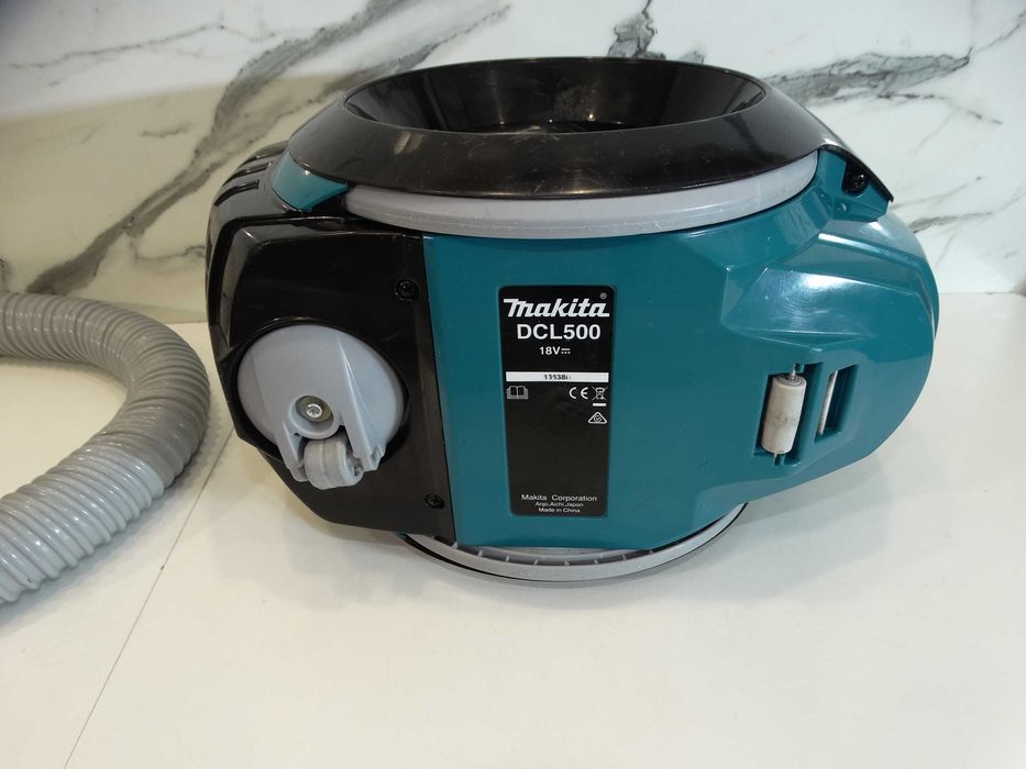 Makita DCL500 - Акумулаторна прахосмукачка