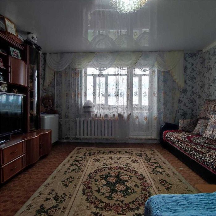 Продаю 3х комн. квартиру на 4 этаже в центре по ул. Шерубай Батыра.