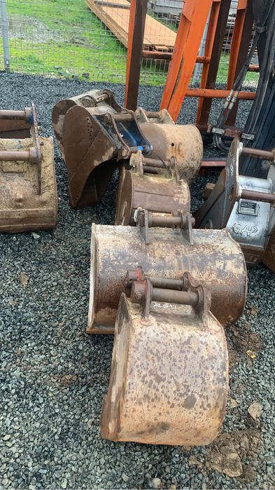 Cupe miniexcavator cu bolturi 30-40mm