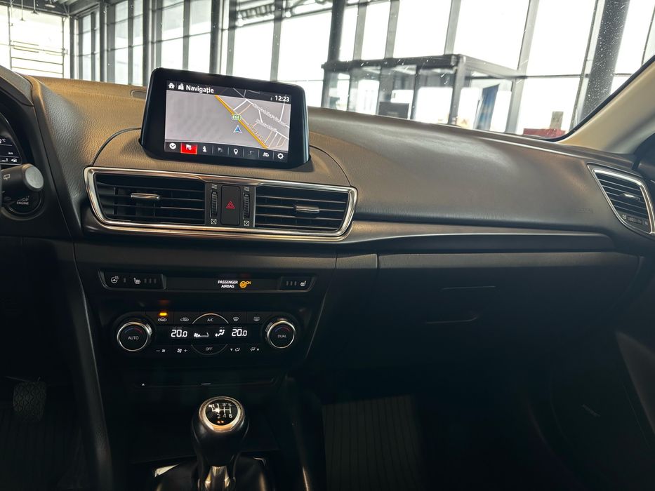 Mazda 3 Sports-Line Head-up/Bose/Keyless-entry&go
