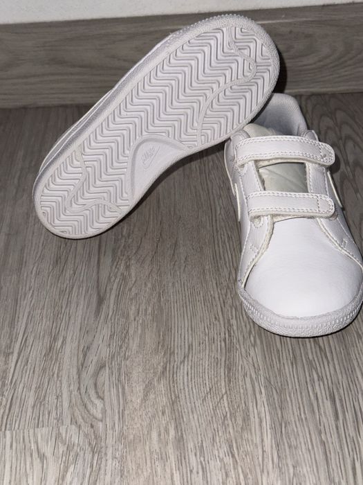 Adidasi nike copii  27 originali