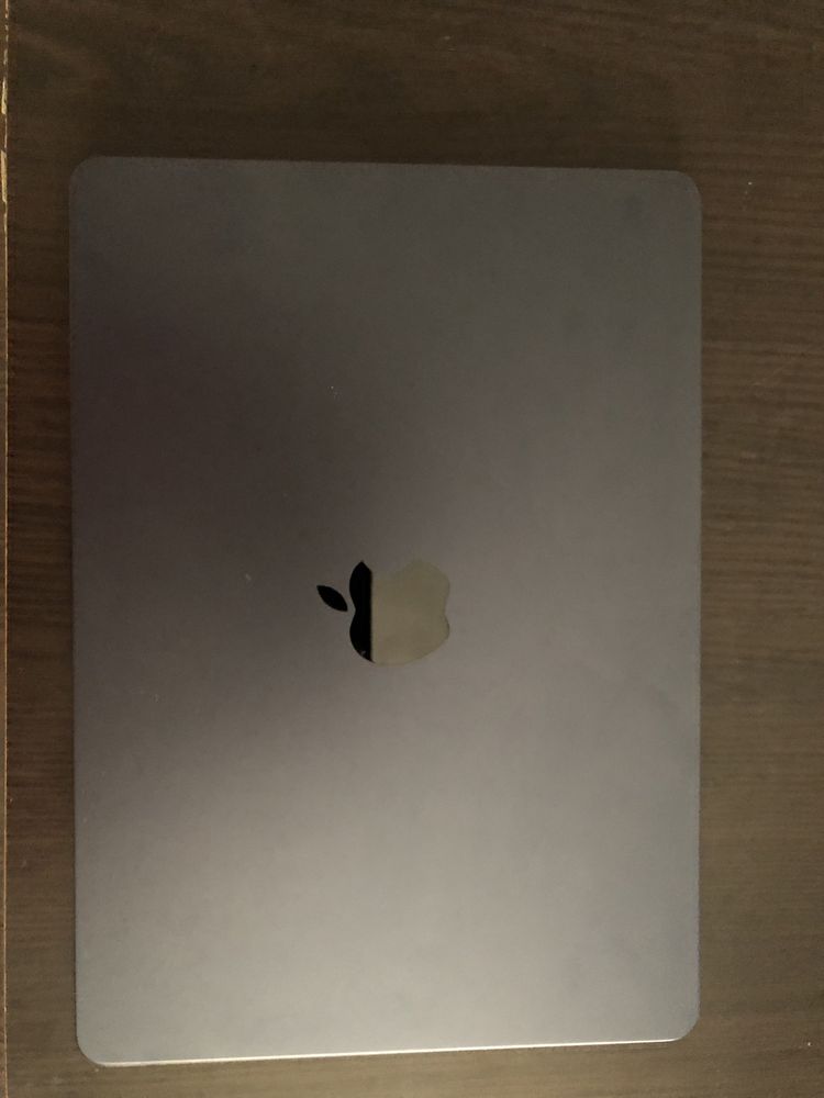 Macbook Air (M2, 2022)