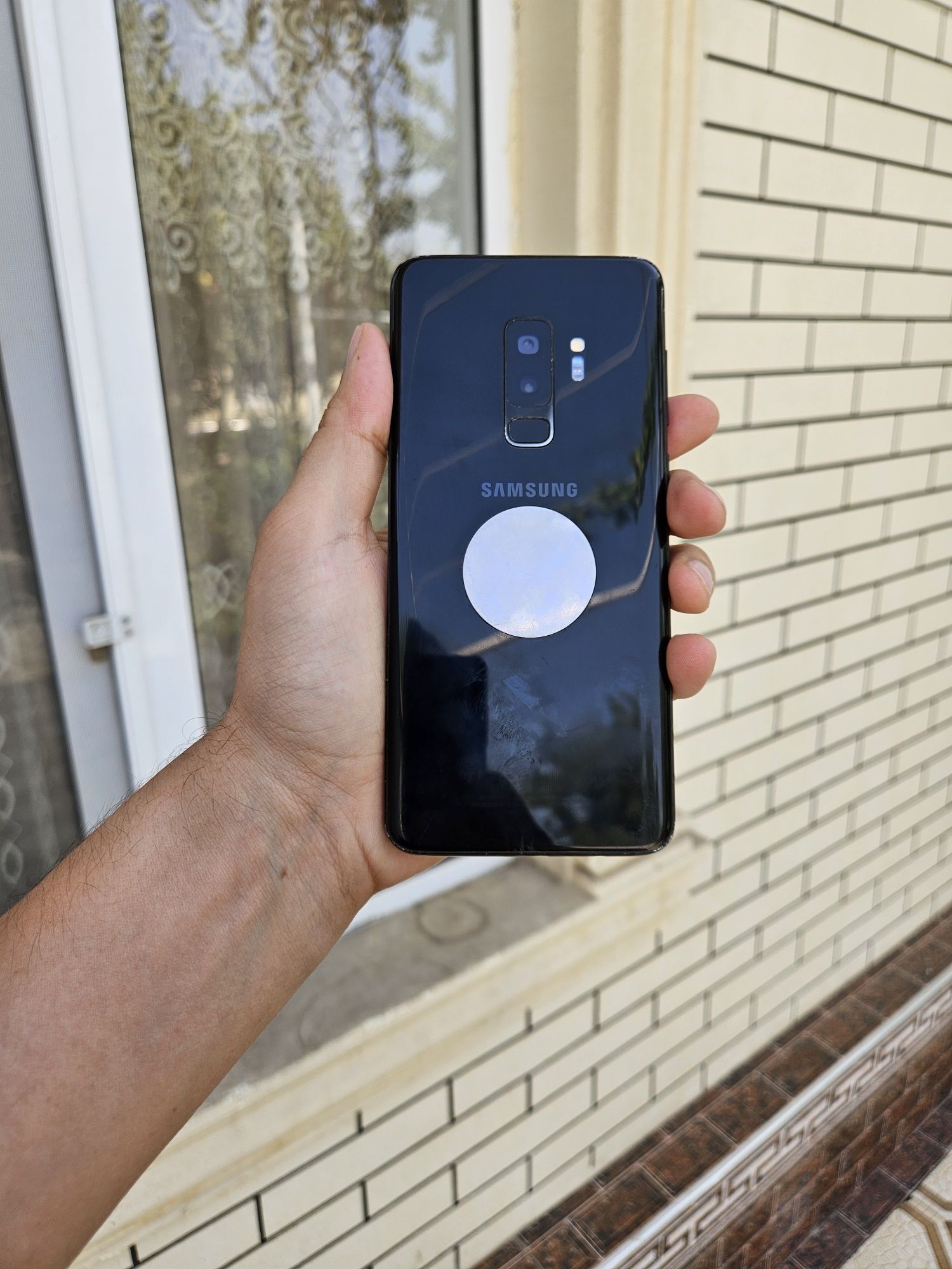 Srochno Samsung S9 Plus 2sim 64g sotiladi