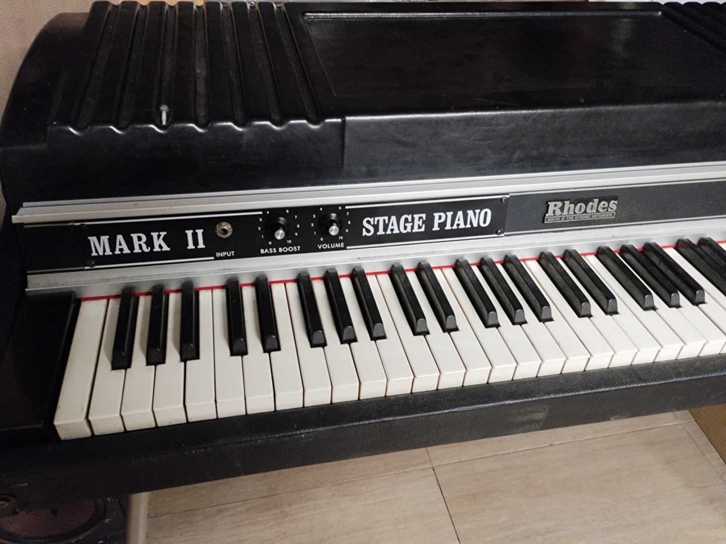 Продавам пиано FENDER RHODES MARK II 73 клавиша