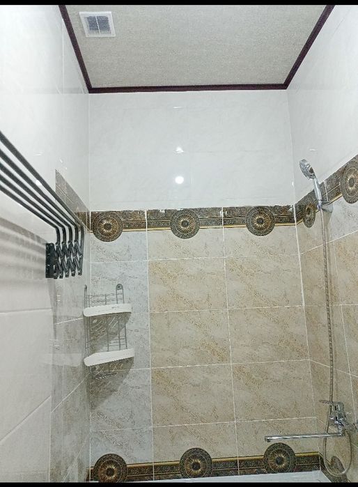 Продам дом 1 комнатный с маленьким двориком обустроен,зайти и жить