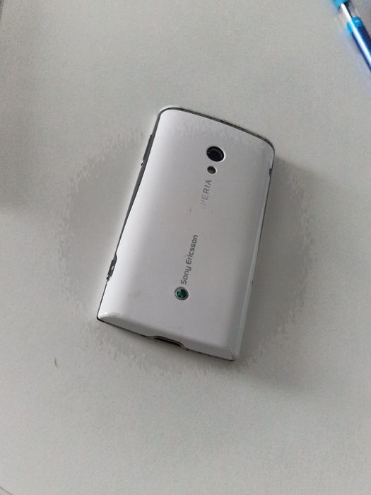Telefon cu touchscreen Sony Xperia,  nu se conectează