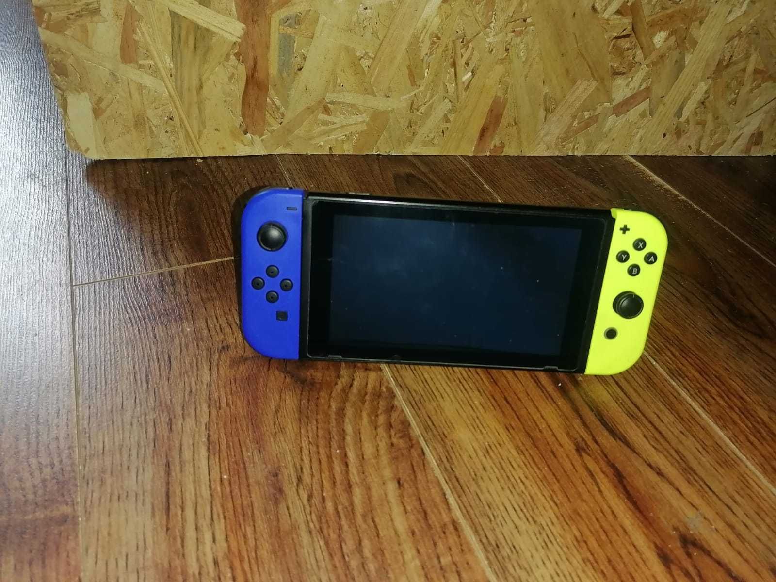 Vand  Nintendo Switch + geantă Dobe + 6 jocuri + accesorii