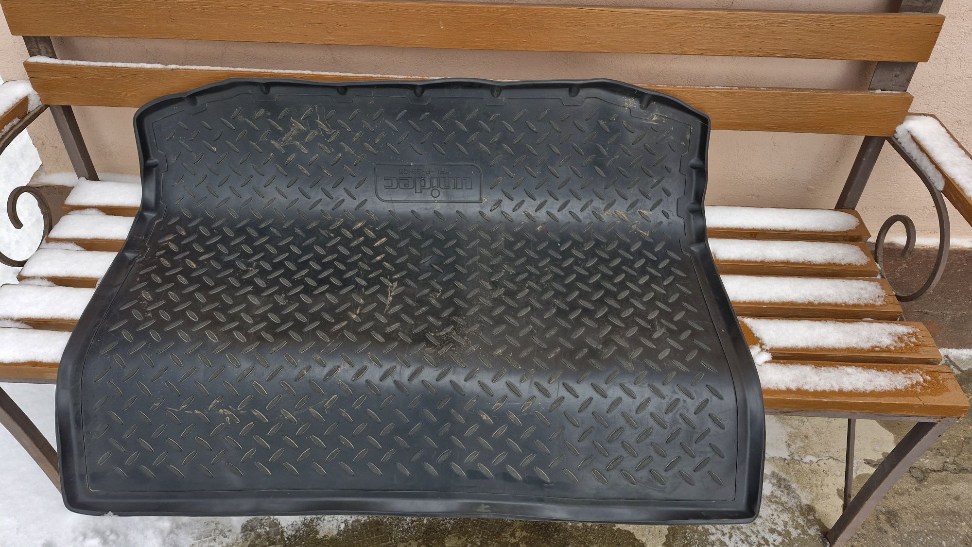 Коврик для багажника от Митсубиси Аутлендер Спорт  или ASX