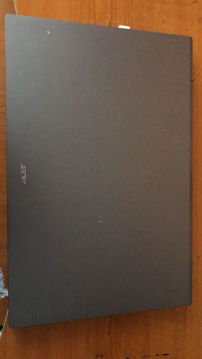 vând laptop Acer Extensa 15 EX215-55 cu tastatura,mouse+ stick