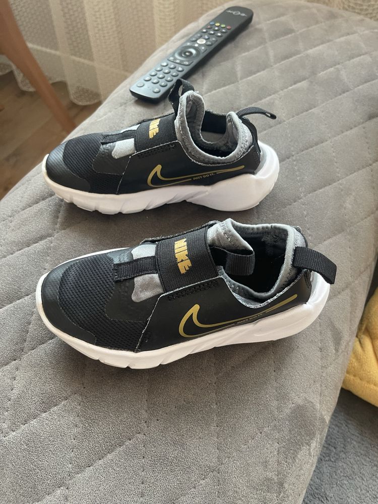 Детски маратонки Zara 30 размер,Nike 31.5 р-т,Nike  flex runner 2 28.5