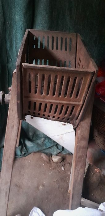 Tocatoare sfecla, radacinoase