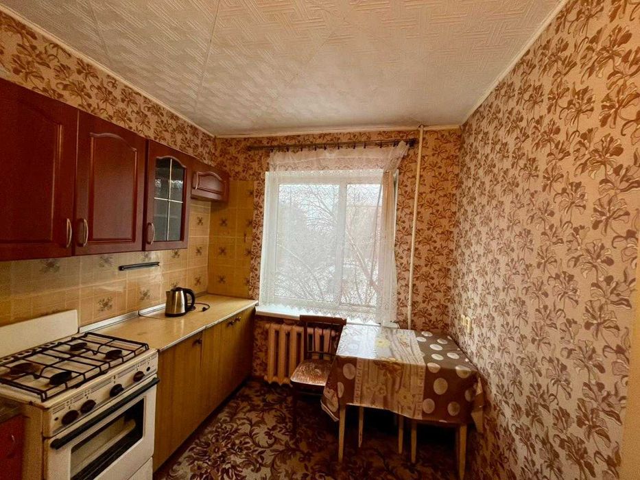 Продам 2-х комн квартиру в Сортировке, по горячей цене!!! Средний этаж