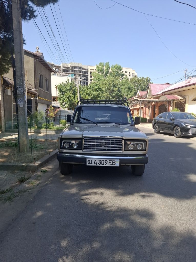Vaz 2104.          .