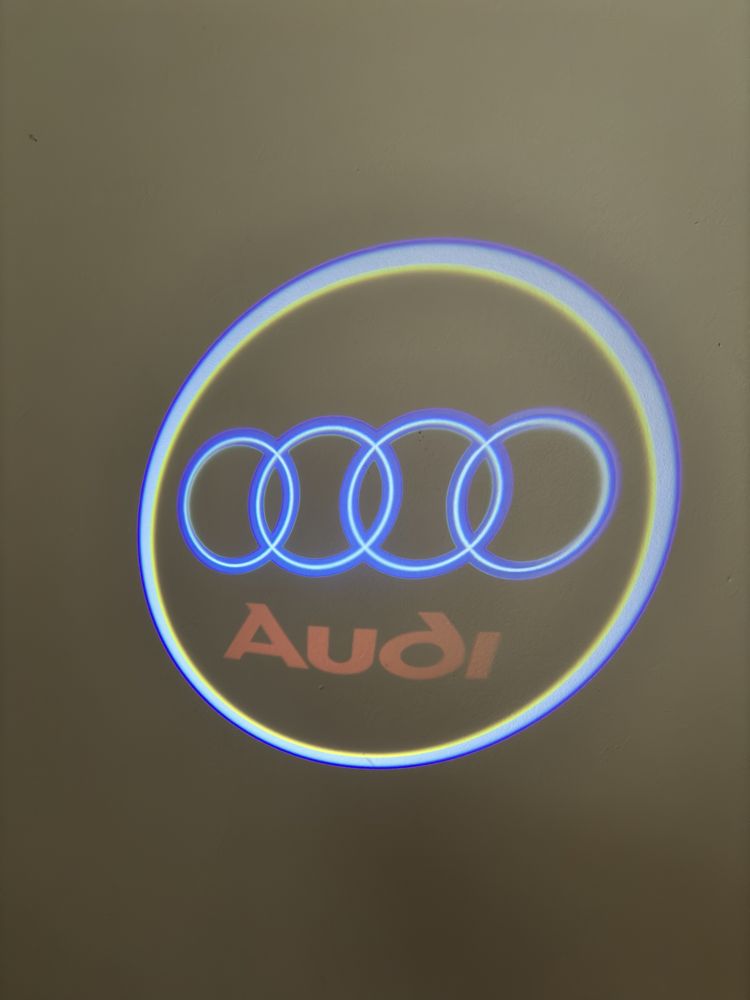Подсветка на марку Audi
