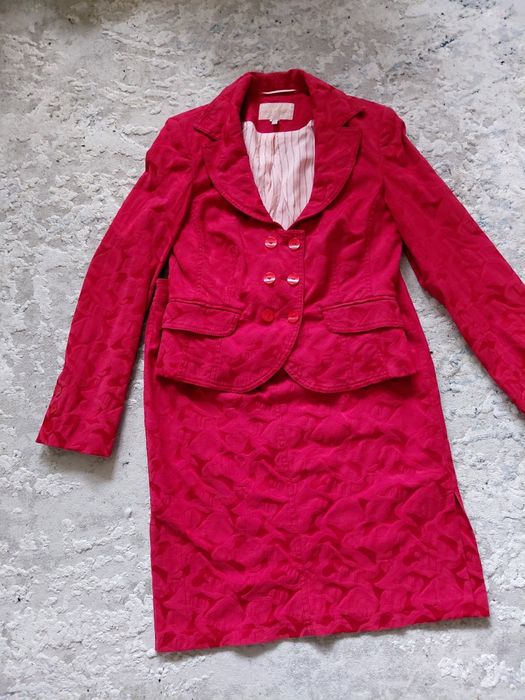 Дамски.  костюм !!