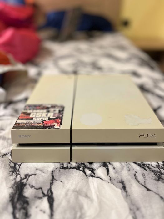 Плейстейшън 4 + 4 игри