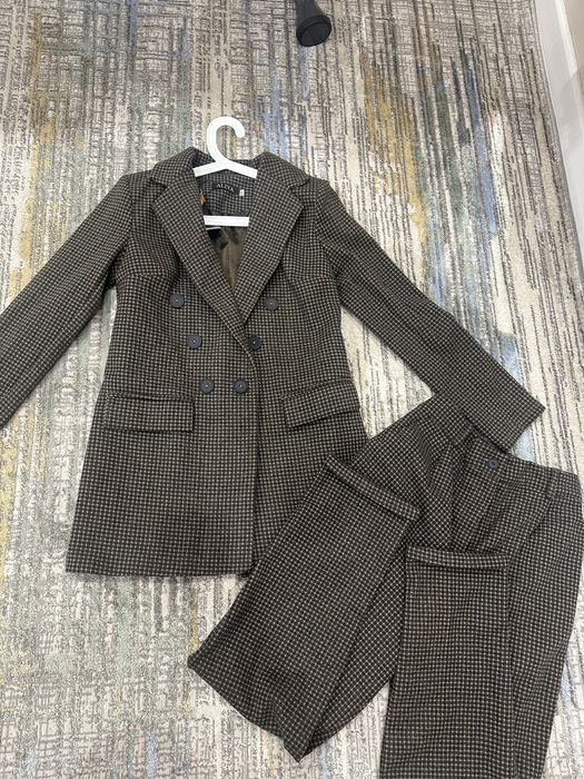 Продам двойку классику, пиджак твидовый, штаны теплые