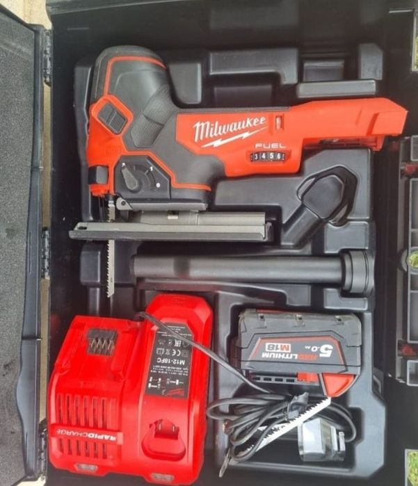 Fierăstrău pendular milwaukee fbjs , baterie 5 ah, încărcător rapid