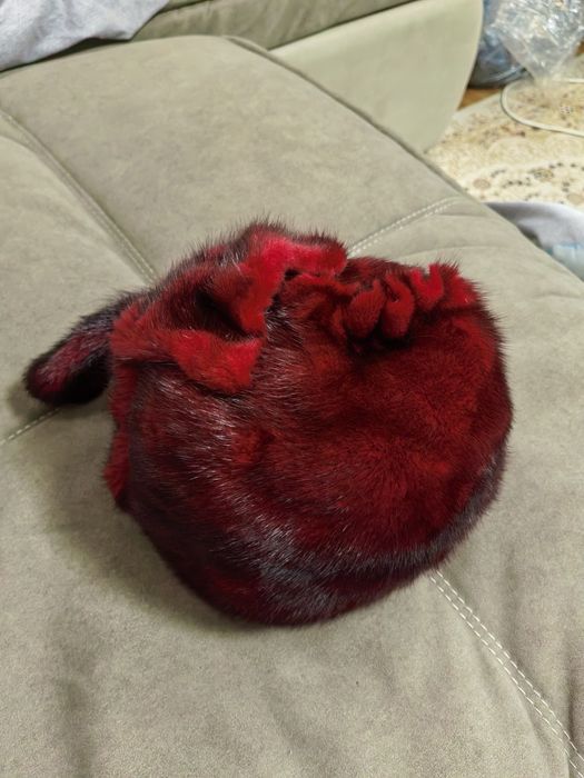 Продам шапку бархатную