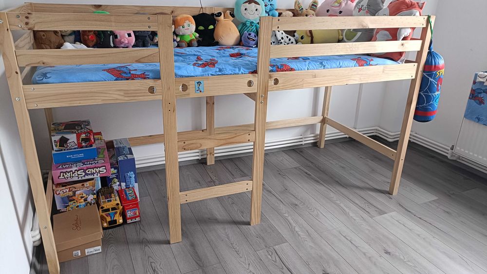 Pat copii înălțat 80x200 nou cu accesorii și o saltea de 60x120 gratis