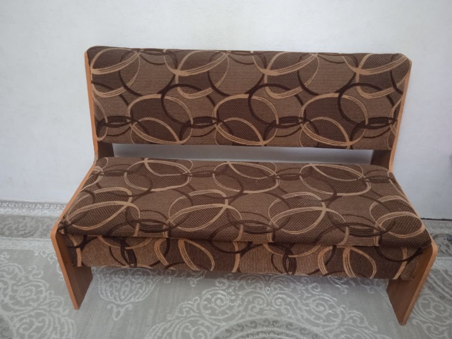 Продам кухонный уголок диванчики