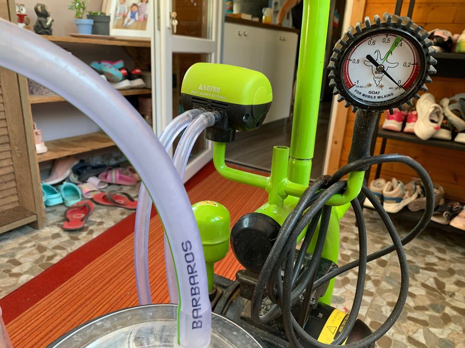 Aparat de muls capre