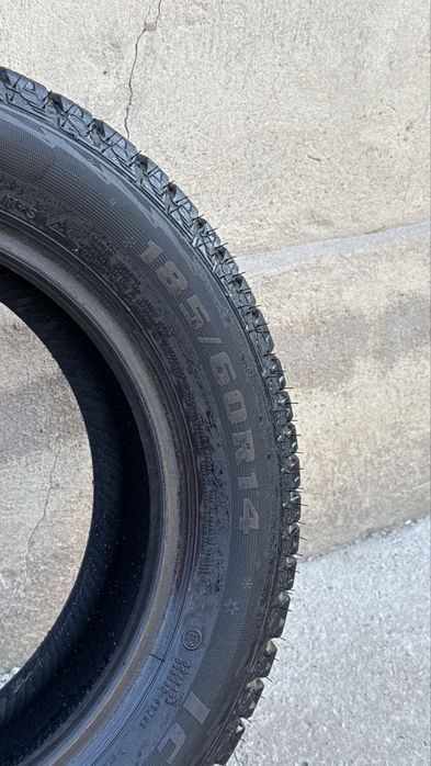 Почти новый 185/60/14 зимний шина