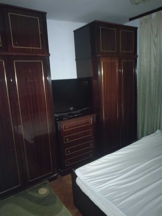 Închiriez APARTAMENT 2 Camere