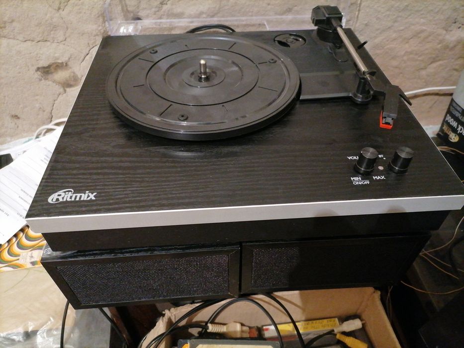 Ritmix проигрыватель